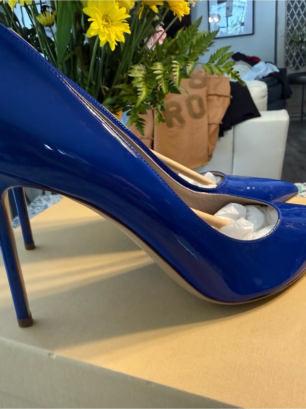 New Michael Kors Lapis Blue Patent Pointed-Toe Pumps - Picture 4 of 7
